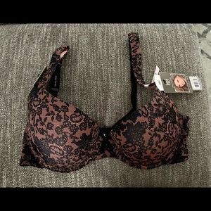 Daisy Fuentes 40C push-up  bra